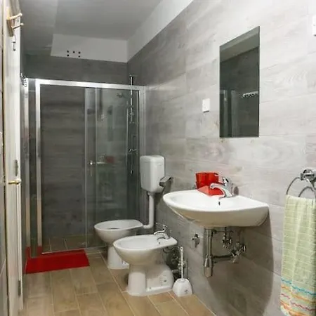 Spinola Bay Sea,restaurants & Nightlife Apartment *