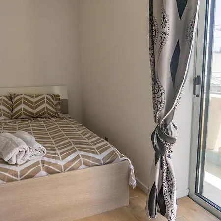 Spinola Bay Sea,restaurants & Nightlife Apartment *