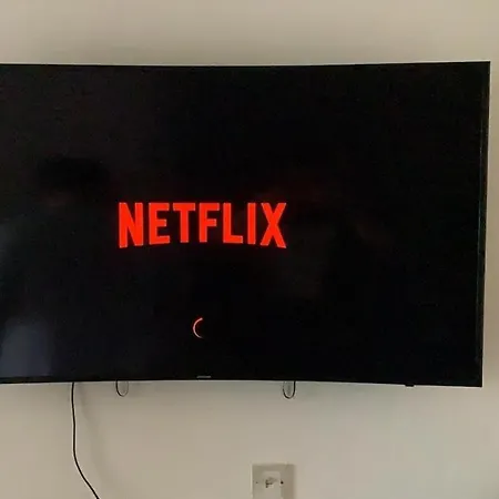 Spinola Bay Sea,restaurants & Nightlife